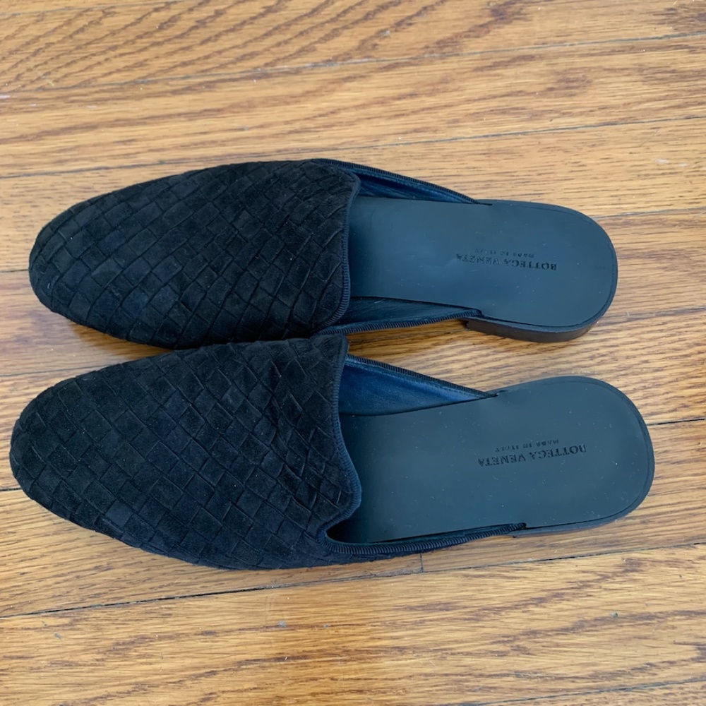 Bottega Veneta Black SuedeWoven Mules 37